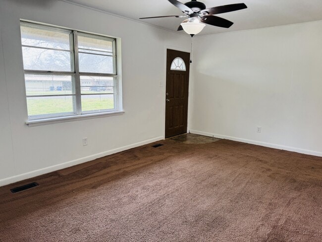 Building Photo - 168 Drum Cir