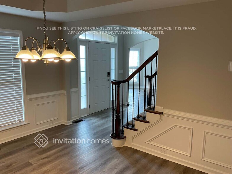 Building Photo - 1705 Hingham Cir