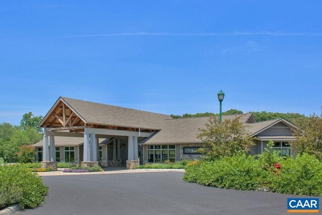 Building Photo - 132 St Andrews St