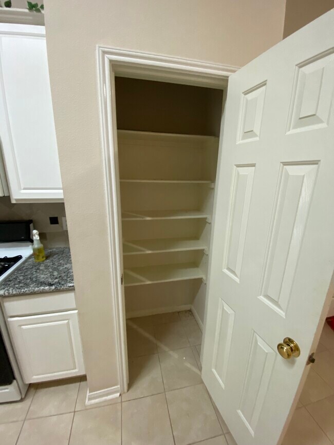 Building Photo - 16534 Wheatfield Dr