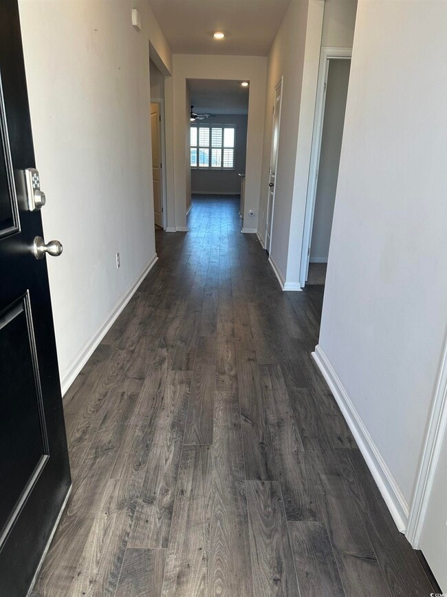 Building Photo - 3789 Bells Lk Cir