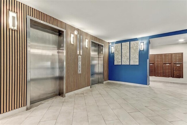 Building Photo - 690 Island Way