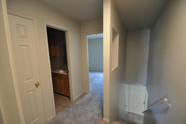 Building Photo - 4103 W Bethany Dr