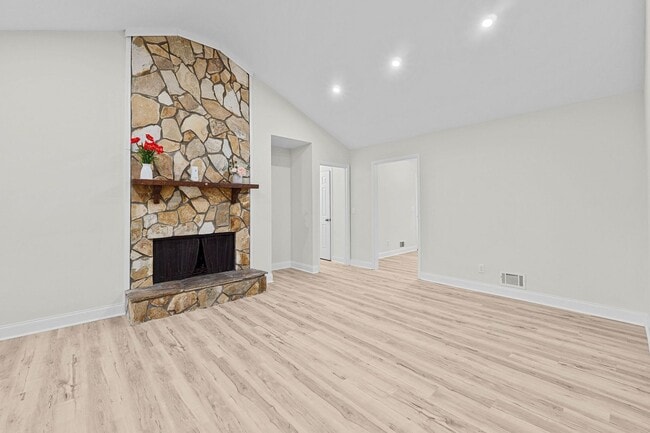 Building Photo - 1306 Dominica Dr