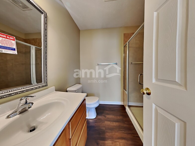 Building Photo - 755 Elm Tree Dr