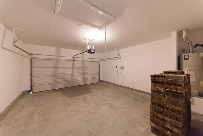 Building Photo - 22138 Grand Mist Dr