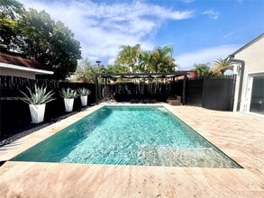 Building Photo - 1700 SW 16th Ter