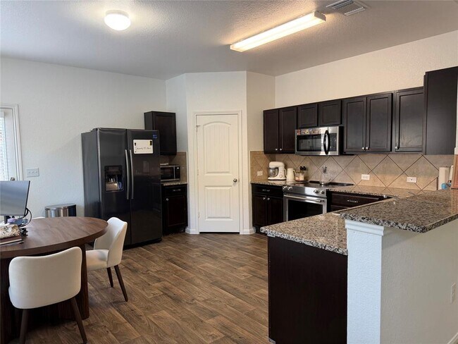 Building Photo - 12111 Riprap Dr