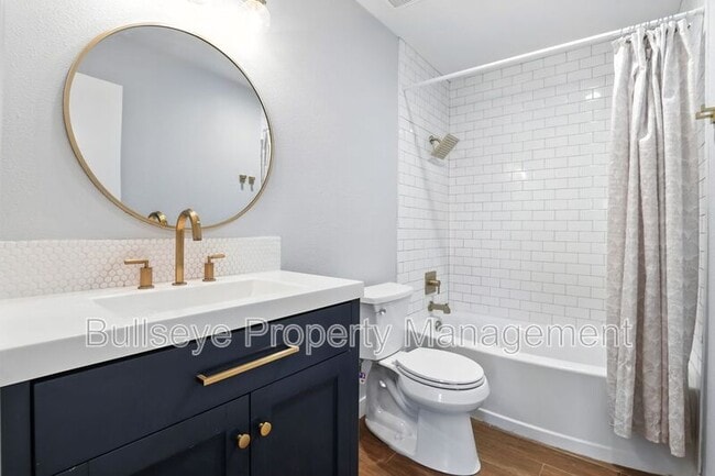 Building Photo - 433 S 113th Pl
