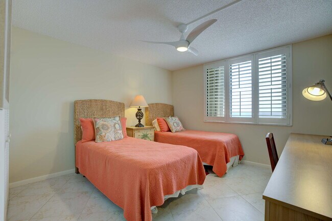 Building Photo - 400 Ocean Trail Way
