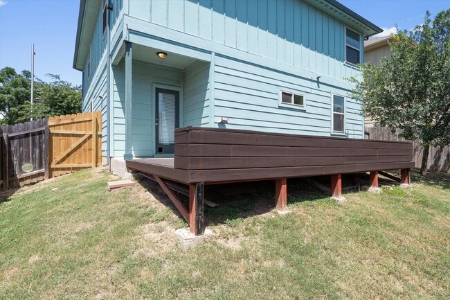 Building Photo - 5804 Loblolly Ln