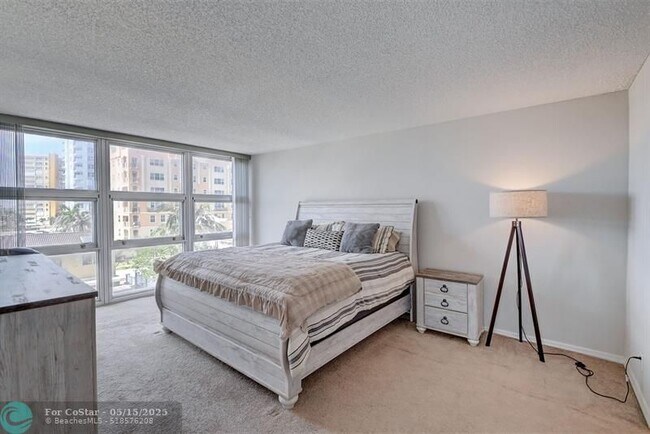 Building Photo - 525 N Ocean Blvd