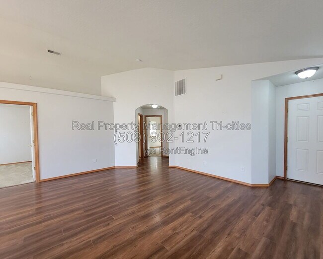 Building Photo - 7808 Rush Creek Dr