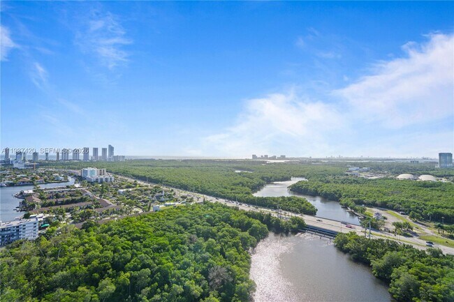 Building Photo - 16385 Biscayne Blvd