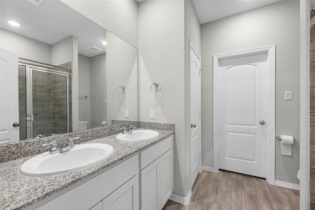 Building Photo - 24750 Russet Bluff Trl