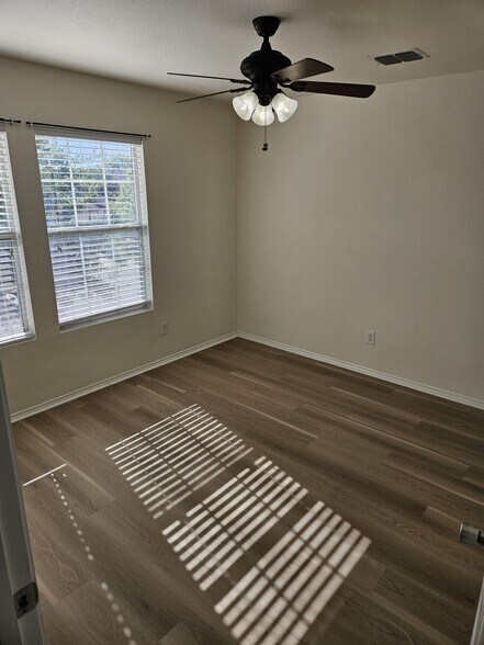 Building Photo - 3520 Destiny Acres