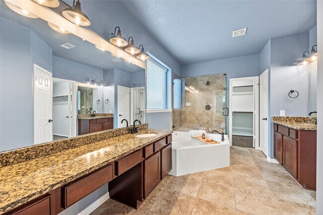 Building Photo - 26215 Salt Creek Ln