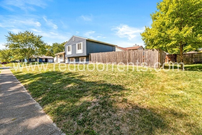 Building Photo - 5904 Beau Jardin Dr