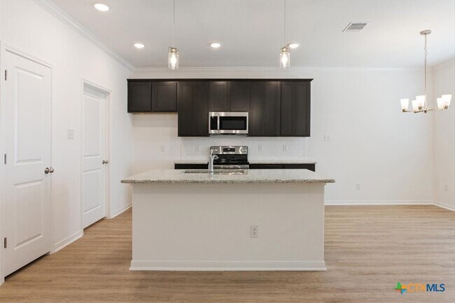 Building Photo - 8623 Chena Rdg Dr