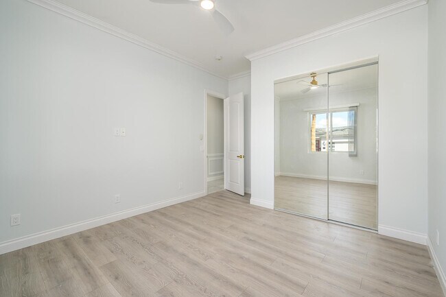 Building Photo - 6729 N 13th St