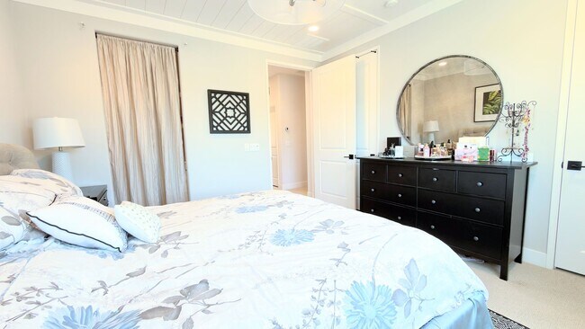 Building Photo - Luxury Builder Model Home - Resort Style Amenities In A Gated Community