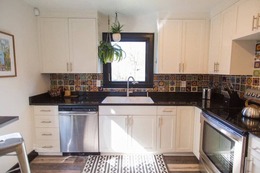 Building Photo - 1427 Sumner Ave