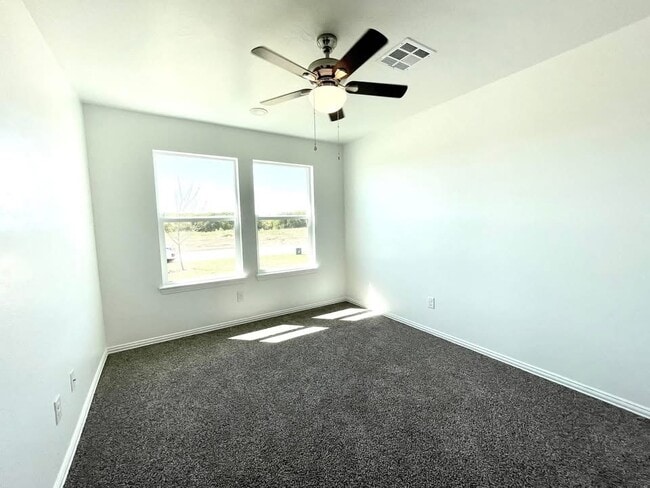 Building Photo - 914 Indian Plns Rd