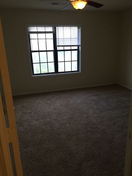 Building Photo - 3057 Destin Cir