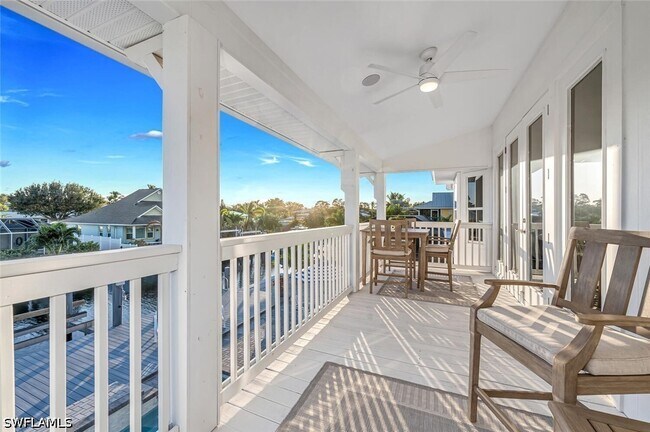 Building Photo - 2736 Gulfview Dr