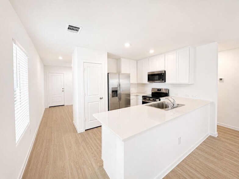 Building Photo - 5326 Cinnamon Ln