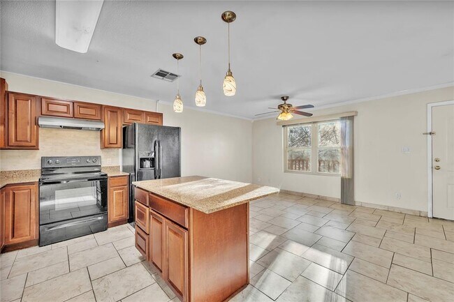 Building Photo - 170 Interstate Dr