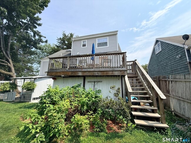 Building Photo - 165 Greenfield Dr
