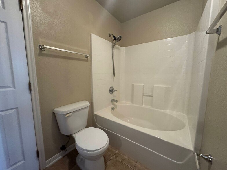 Building Photo - 3003 Baldwin Loop