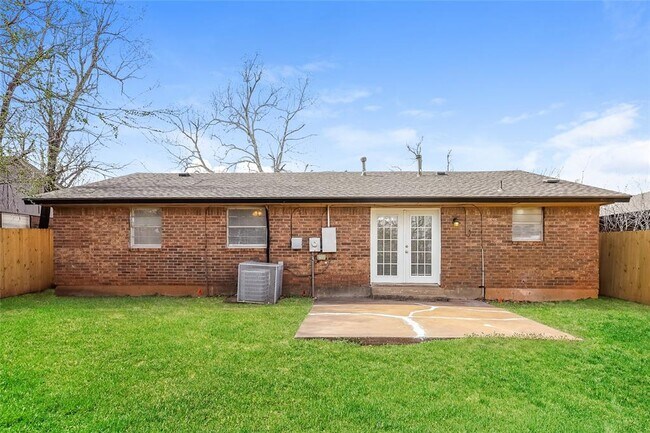 Building Photo - 5516 S Dimple Dr