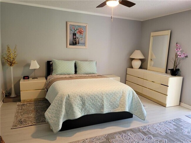 Building Photo - 4302 Martinique Cir