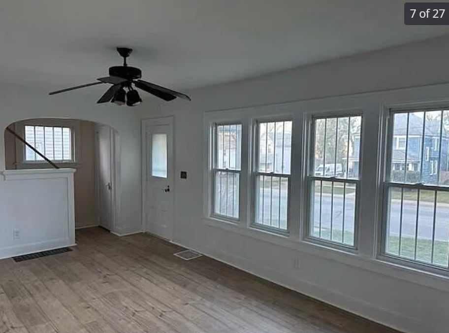 Living Room - 2314 S Burdick St