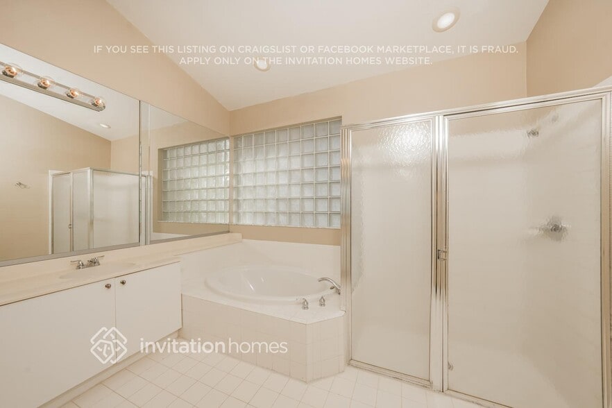 Building Photo - 7699 Thornlee Dr