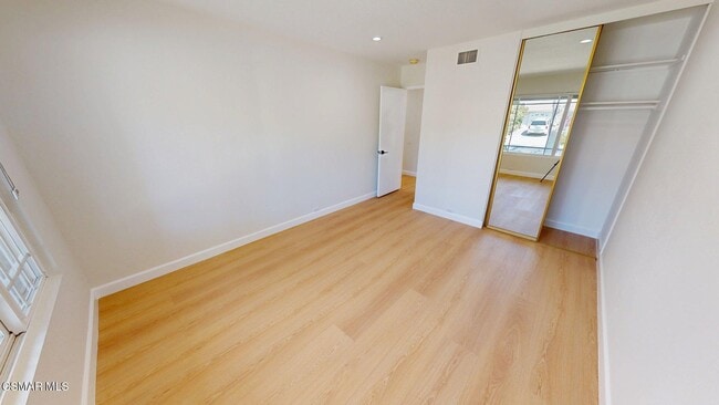 Building Photo - 2802 E Sierra Dr