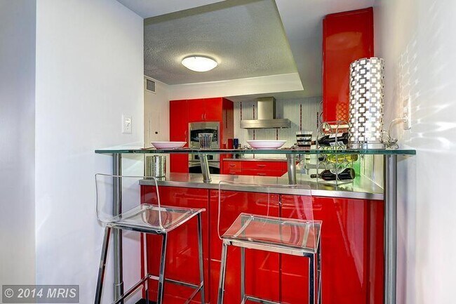 Building Photo - Application Fees Waived! Contemporary 2 Bed 2.5 Bath Condo in Georgetown's Iconic Flourmill Condo...