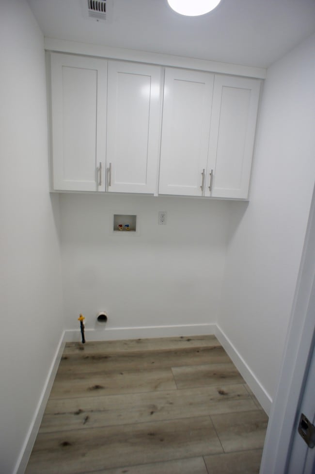 Building Photo - 2905 Alsace Ave