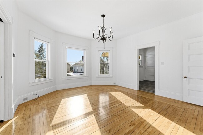 Building Photo - 33 North Blvd