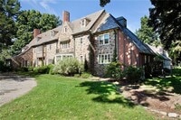 Building Photo - 1820 Albany Ave