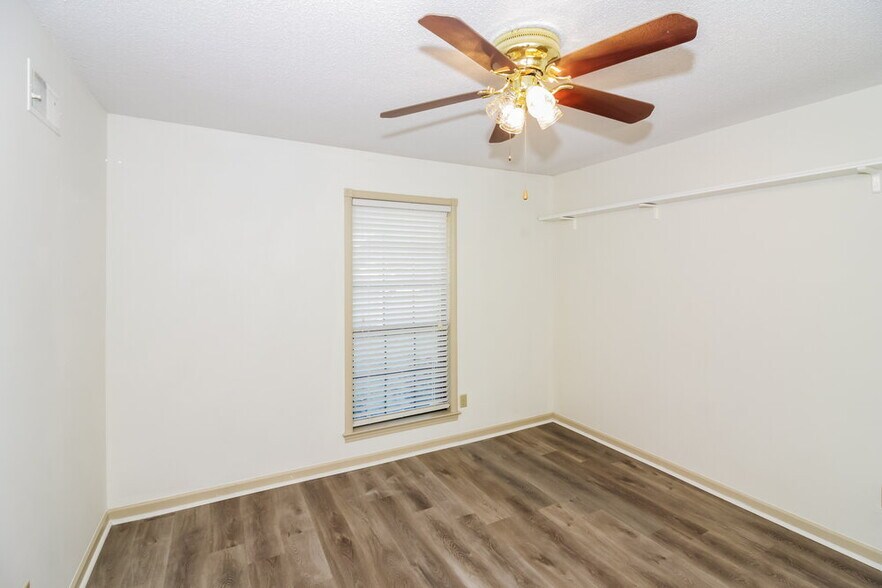 Building Photo - 3467 Josee Ln