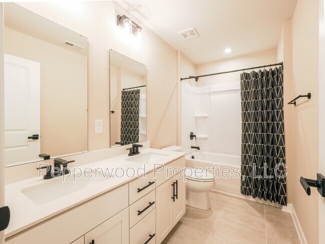 Building Photo - 7204 Red Cedar Trl