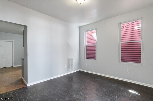 Building Photo - 29 Highland Ave