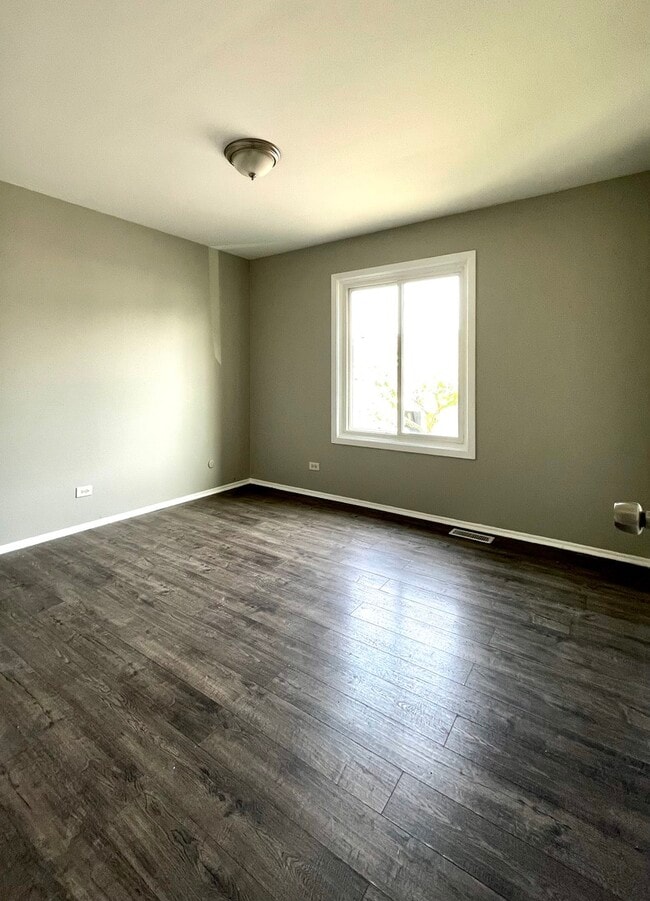 Building Photo - 476 Harrison Ct