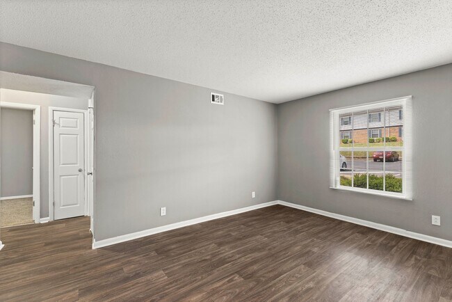 Building Photo - 3 Bedroom Availability