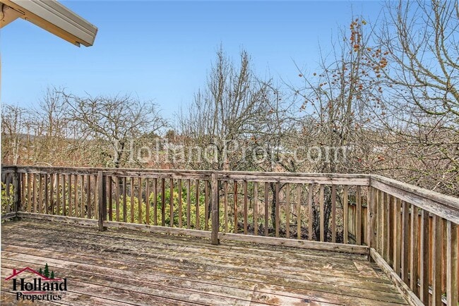 Building Photo - Gorgeous & Spacious Home 4 beds 3 bath!!!