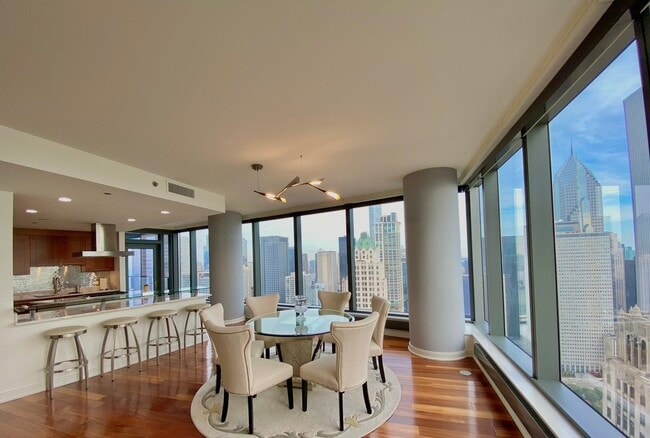 Building Photo - 60 E Monroe St