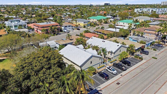 Building Photo - 4525 Bougainvilla Dr